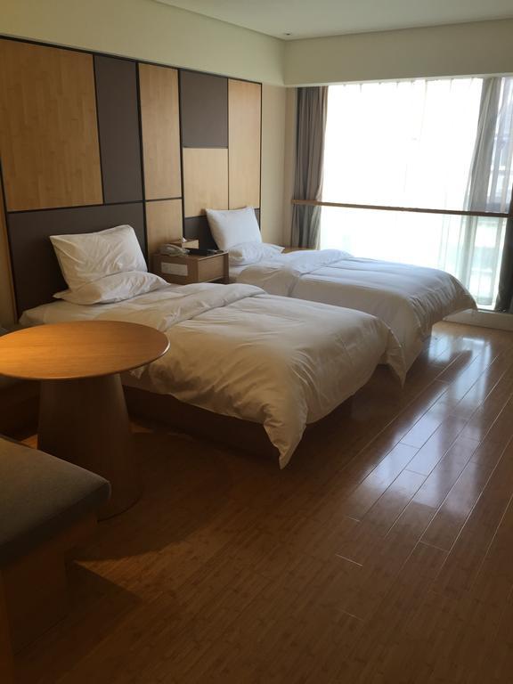 Ji Hotel Jinan Quancheng Square חדר תמונה