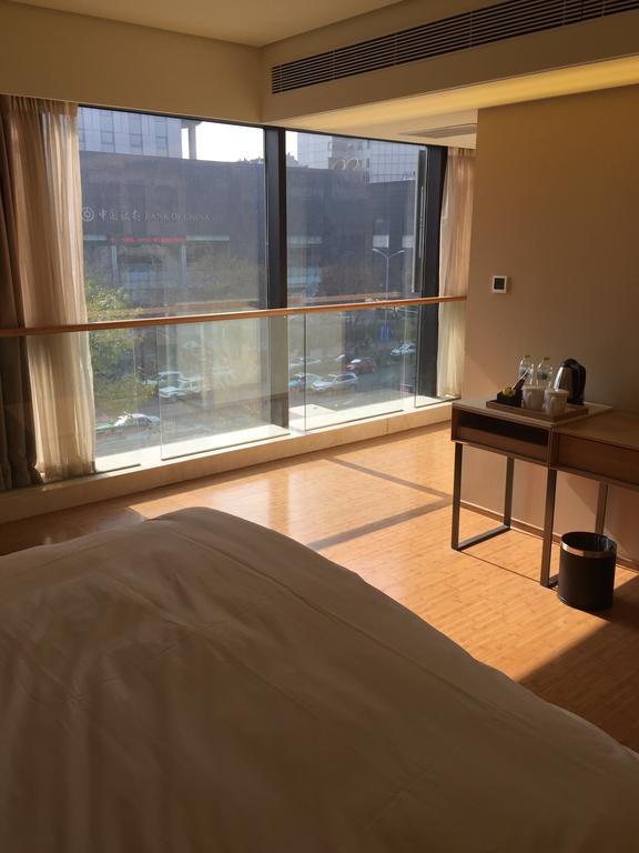 Ji Hotel Jinan Quancheng Square חדר תמונה