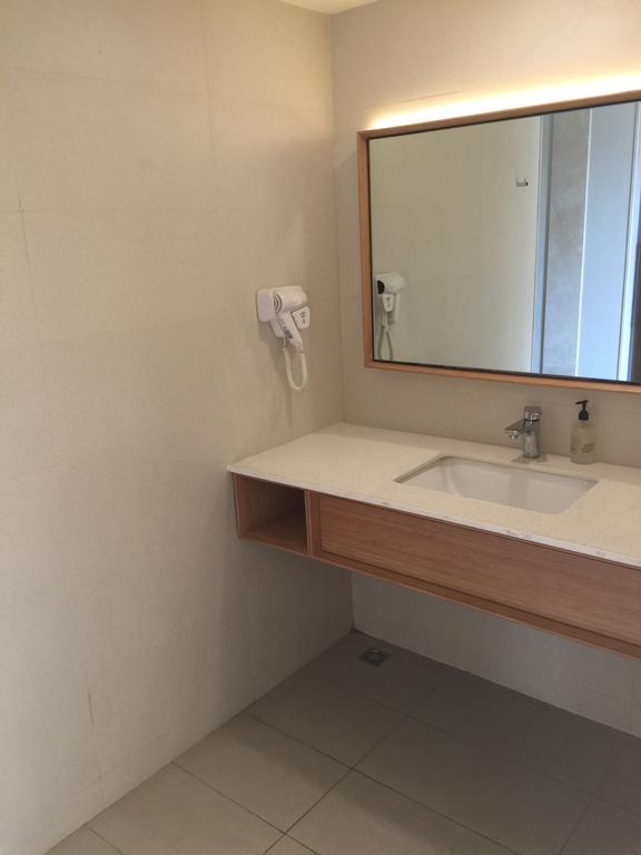 Ji Hotel Jinan Quancheng Square חדר תמונה