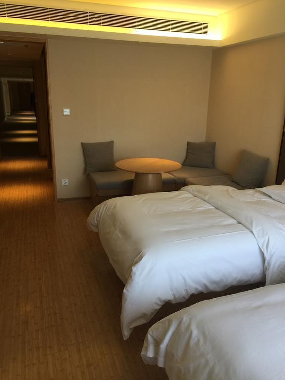 Ji Hotel Jinan Quancheng Square חדר תמונה